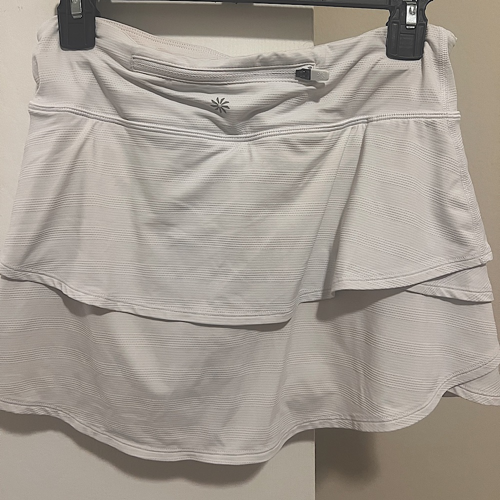 Athletes girls skirt white with built in shorts, size XL/14, adjustable waist